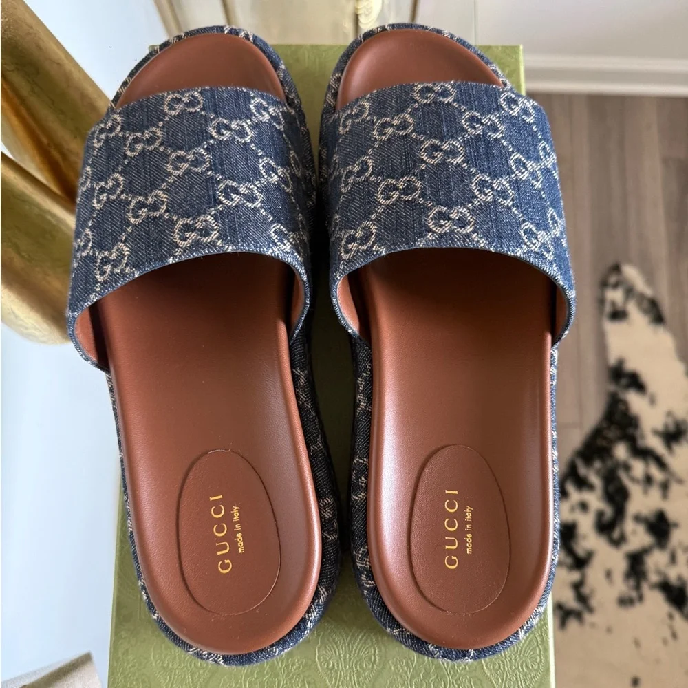 Gucci Women's Denim Blue Logo Slide Sandals - Picture 11 of 13